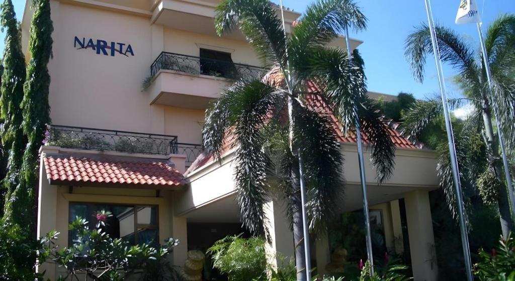Narita Classic Hotel Сурабая Экстерьер фото